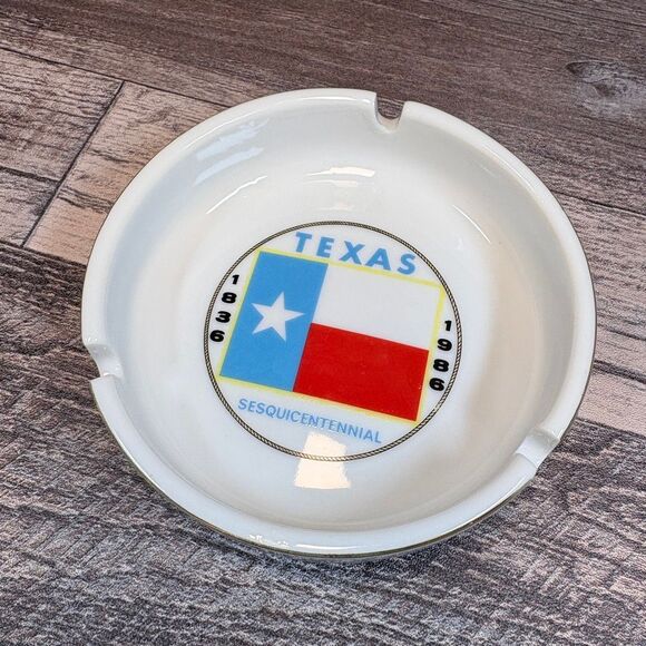 Vintage Texas Sesquicentennial Ashtray — 1836–1986 Commemorative Ceramic - Picture 1 of 3